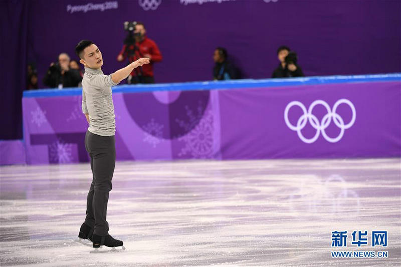 ↑2月9日，中國選手閆涵在花樣滑冰團體項目男子單人滑短節目比賽中。