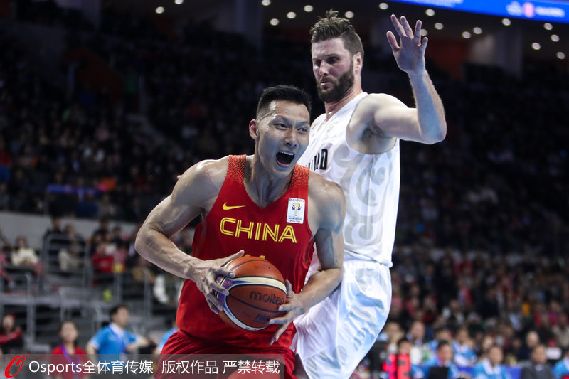 世预赛-易建联空砍37分 中国男篮主场遭新西兰