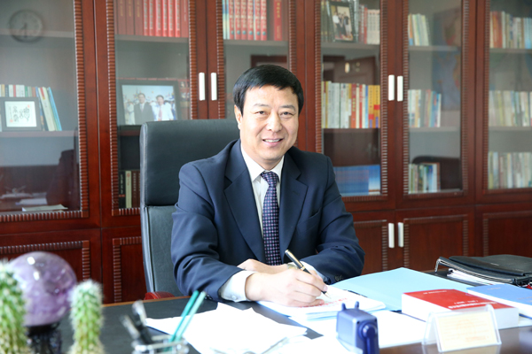 内蒙古自治区体育局局长谭景峰