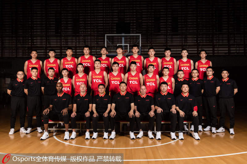 中國男籃紅隊官方寫真