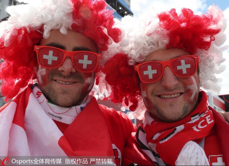 瑞士球迷精心裝扮