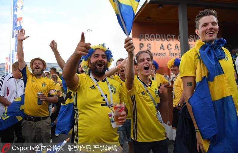 瑞典球迷超嗨准備入場