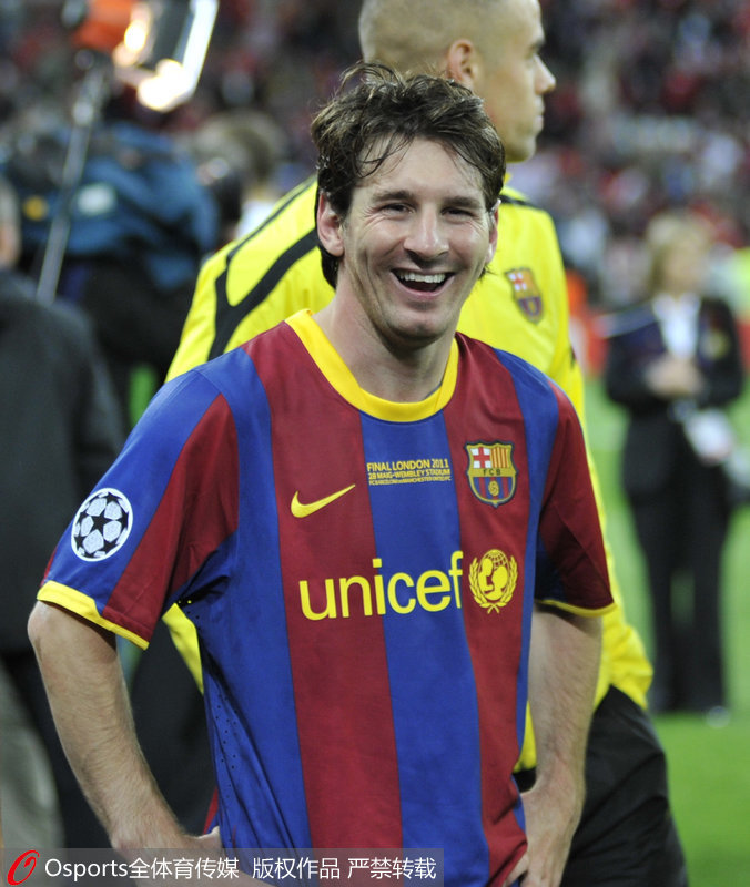 2010-2011賽季歐洲冠軍聯賽決賽：巴塞羅那3：1勝曼聯 梅西破咒MVP進球，這個笑容永遠18歲