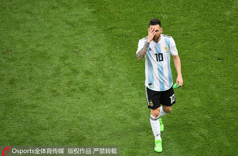 第十六日综述:梅西、C罗一同淘汰 阿根廷队长