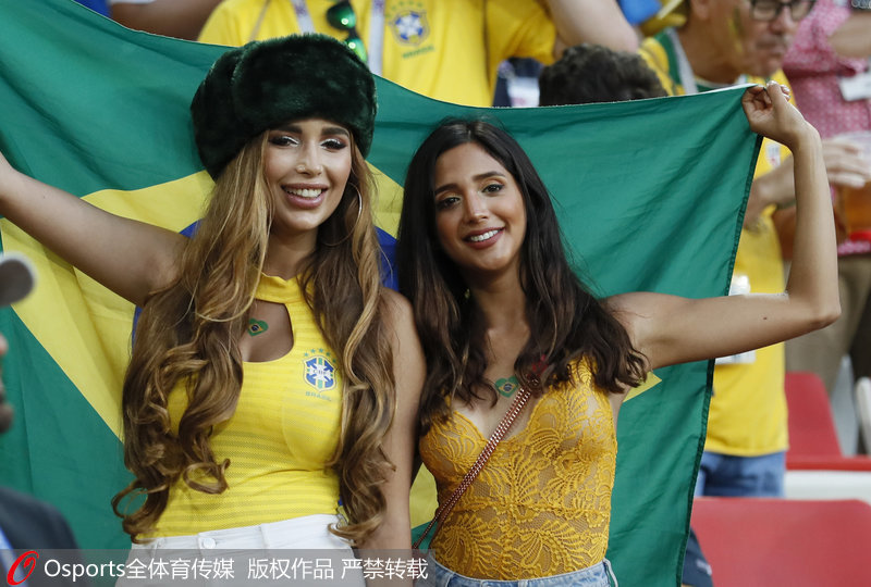 高清：巴西對陣墨西哥 球迷美若天仙齊助陣