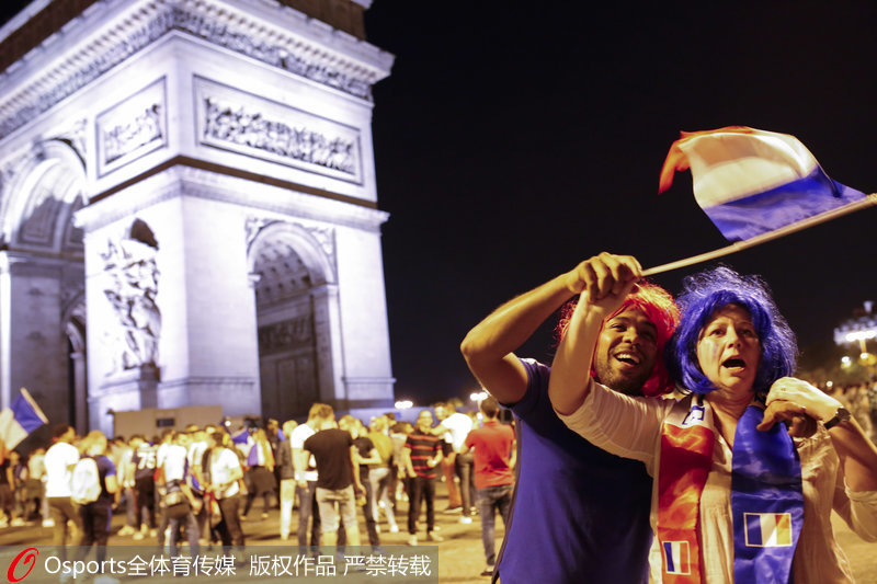 在凱旋門慶祝法國晉級決賽