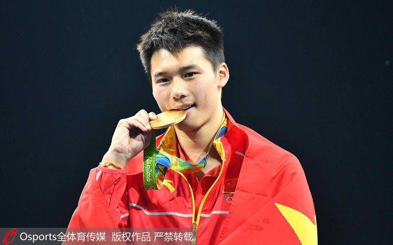 2016年裡約奧運會跳水男子10米跳台決賽，陳艾森奪冠。