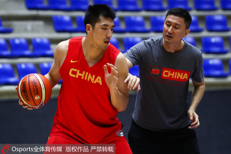 高清-2019年篮球世界杯预选赛 中国男篮蓝队训