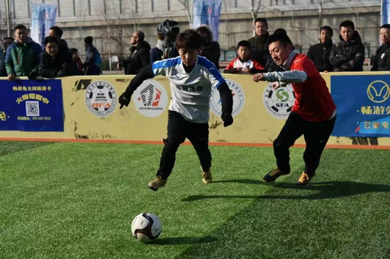 北京舉辦1V1足球體驗活動