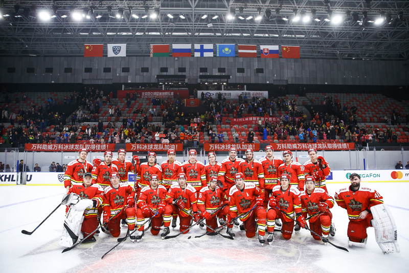 KHL-万科龙迎战阿斯塔纳雪豹点球定胜负 赛季收官感谢球迷一路陪伴