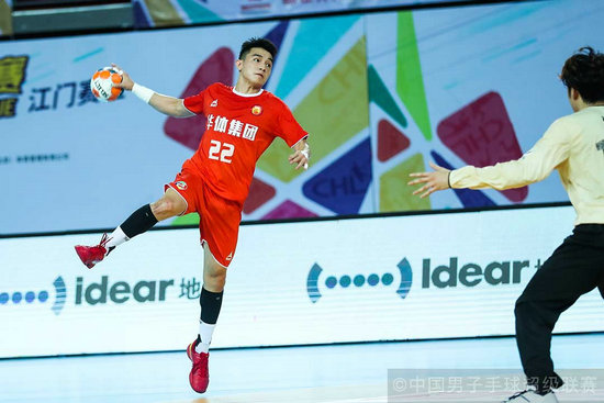中國華體隊22號球員黃培杰在比賽中