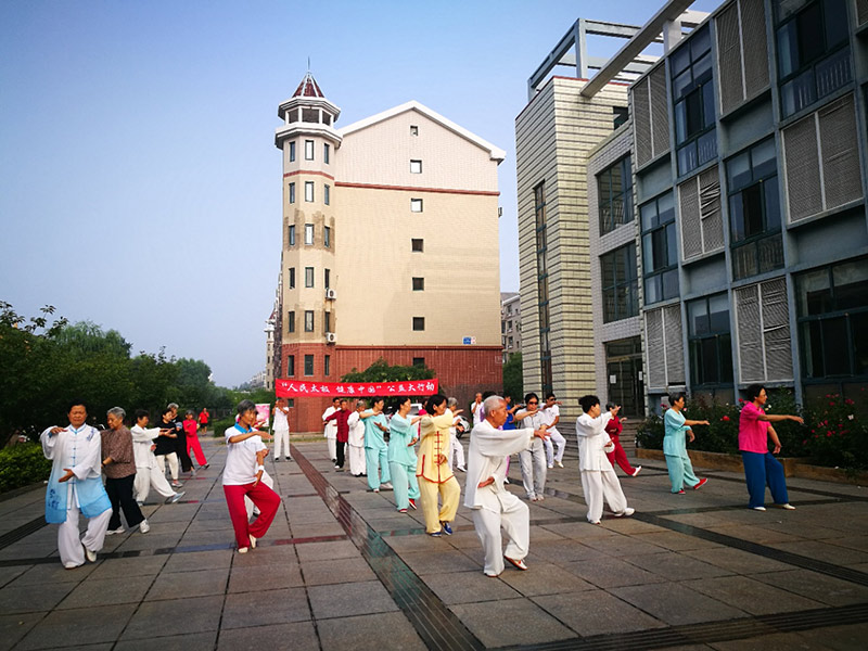 7月21日，北京陳氏太極拳在秦皇島戴河新區輔導站開展公益教學課程，面向太極拳愛好者教授陳式太極拳。