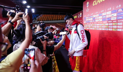 高清：2019男篮世界杯 中国男篮抵达广州备战排位赛