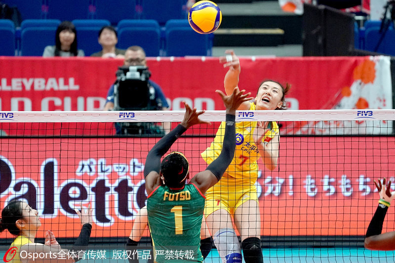 北京時間9月15日，2019年女排世界杯次輪，中國女排陣容大幅輪換，最終以3-0（25-18、25-14、25-19）橫掃喀麥隆。