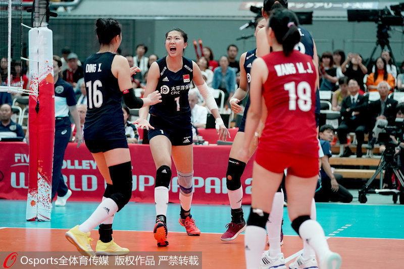 北京時間9月27日，2019年女排世界杯第9輪，中國女排3-1（25-19、25-16、21-25、25-19）戰勝荷蘭隊，9連勝繼續領跑。