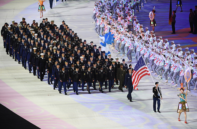 美國代表團在開幕式上入場