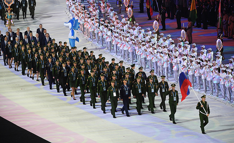 俄羅斯代表團在開幕式上入場