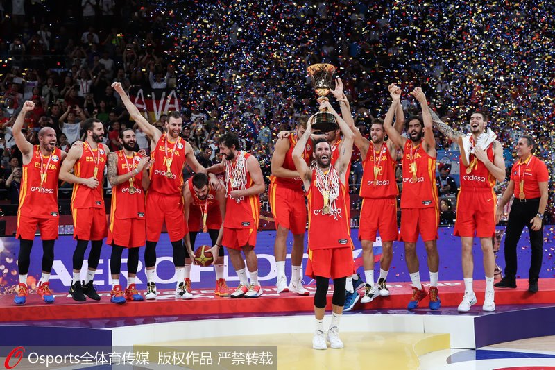 9月15日，籃球世界杯決賽，阿根廷75：95西班牙。西班牙男籃捧杯。