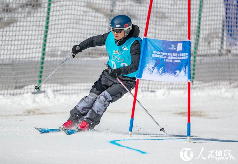 兩項國家級冰雪賽事在湖北五峰舉行 2000名游客樂享冰雪激情【7】