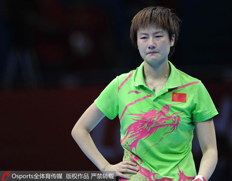 2012年8月1日，乒乓球女單決賽，丁寧1：4李曉霞。丁寧在被裁判罰分后落淚。