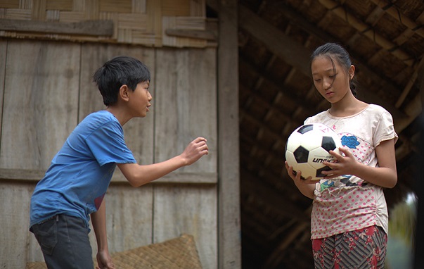 《旋風女隊》劇照：山裡娃的足球夢想