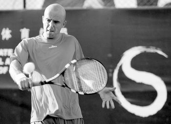 中网星光黯淡 柳比西奇享受专车级待遇(图)