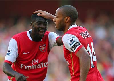 加拉斯亨利建功对手乌龙 阿森纳3-0胜谢联(图)