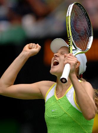 [组图]李娜历史性进澳网16强 下战拼辛吉斯 (12
