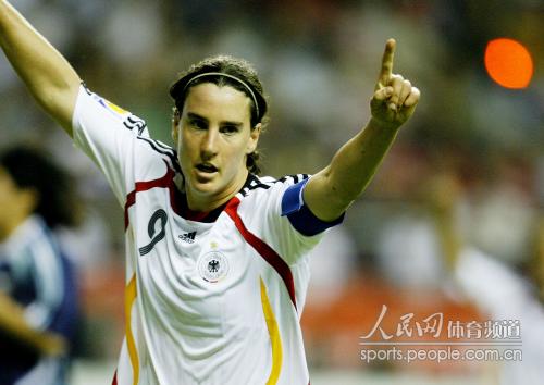 [组图]2007年女足世界杯揭幕战-德国11-0阿根