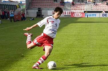 [图文]中国海外球员十大闪电进球 (10)