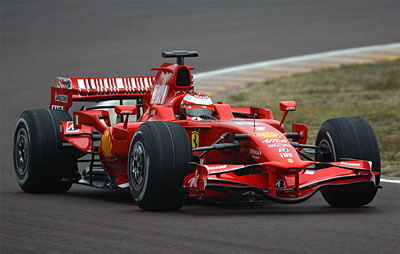 [组图]法拉利F2008完成首航 雾色中红魔结束冬