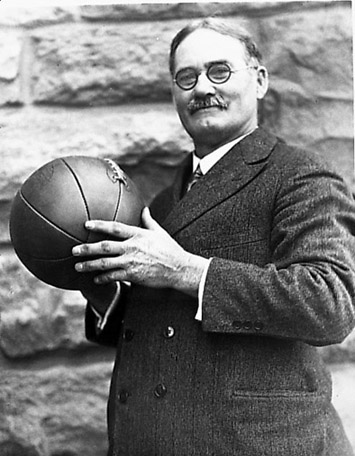 篮球运动的发明者詹姆斯·奈史密斯博士