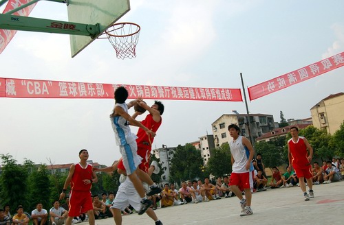 宜城市举行首届CBA杯三人制篮球赛