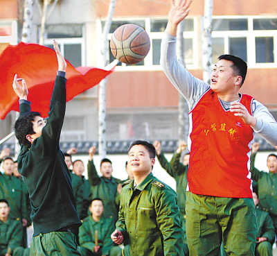 济南军区驻豫某部军营篮球比赛迎佳节