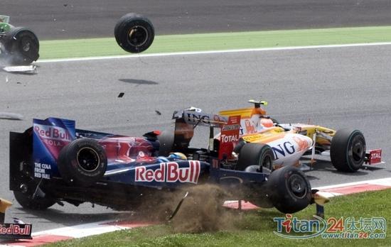 [组图]:F1西班牙大奖赛火爆撞车 三车连环相撞