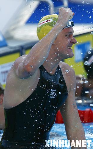 [组图]理查德打破男子100米蛙泳世界纪录夺冠