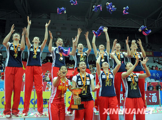 中国女排逆转俄罗斯队夺得宁波站冠军