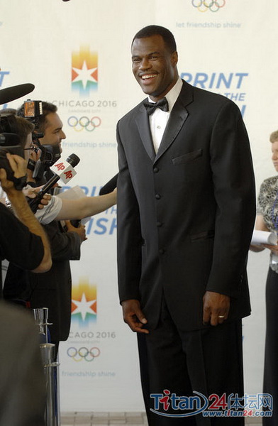 [组图]巴塞罗那奥运会美国男篮梦之队成员再聚