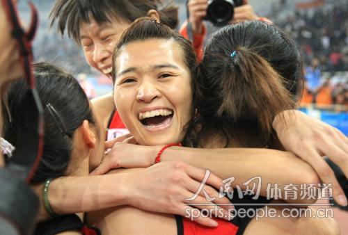 [组图]女子4*400米接力 广东微弱优势夺得冠军