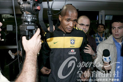 2010南非世界杯--[组图]巴西队抵达里约热内卢