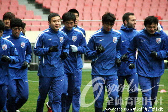 2011年亚冠联赛:上海申花备战鹿岛鹿角